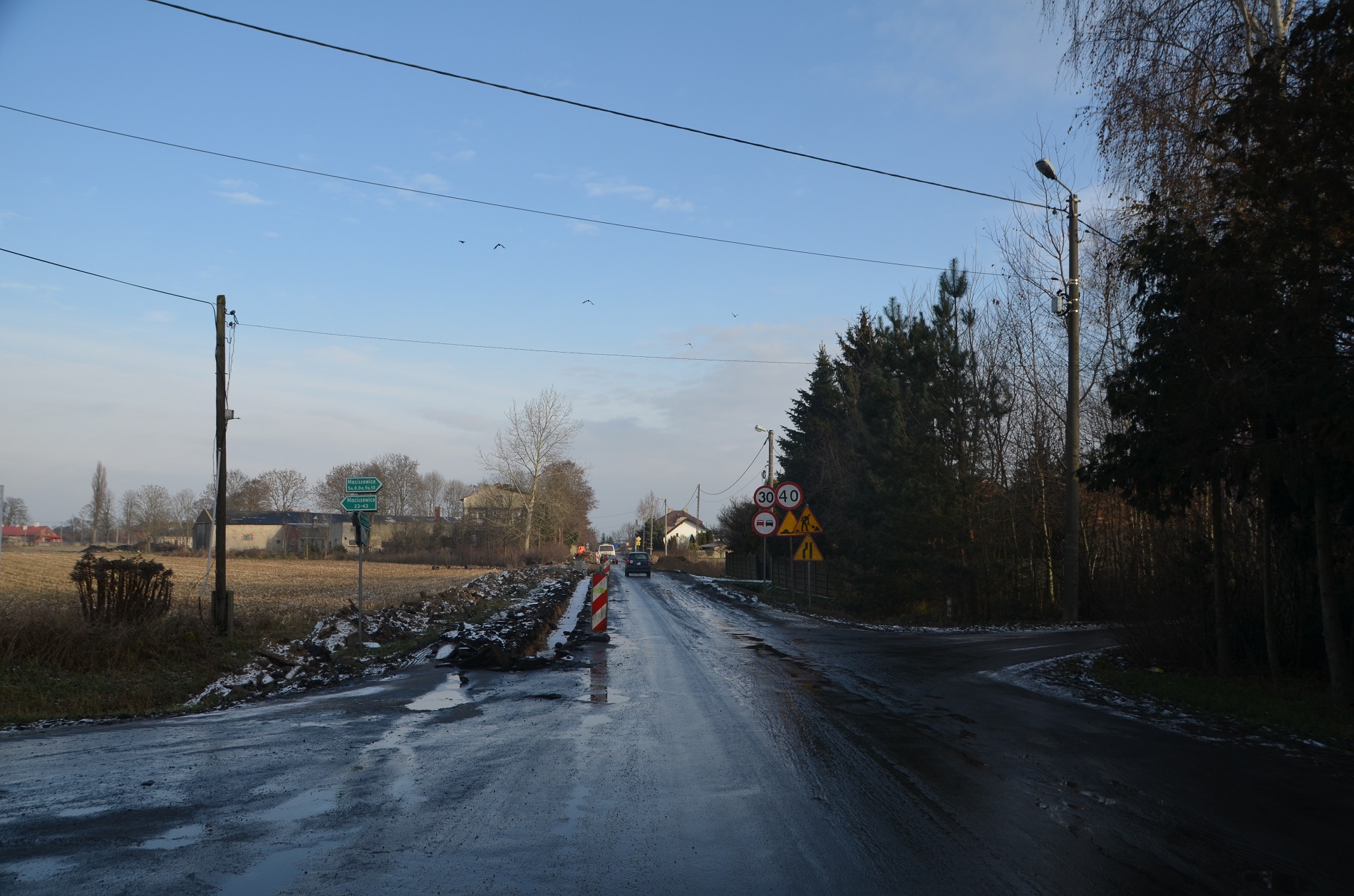 Remontowana droga w Maciszewicach